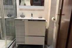 Amplio Piso y Luminoso De 4 Dormitorios y 2 Baños Con Ascensor Cota 0, Balcón y Garaje Opcional En Zona Ayuntamiento