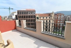 Apartamento con terraza en el centro