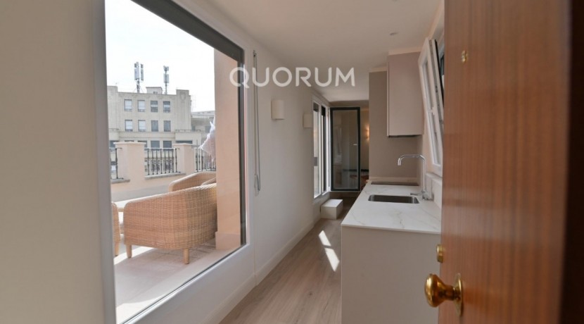 Apartamento con terraza en el centro