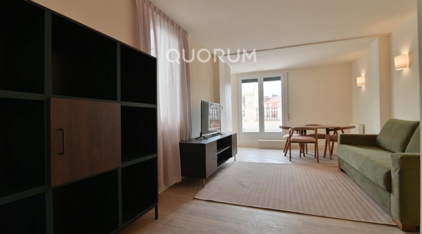 Apartamento con terraza en el centro