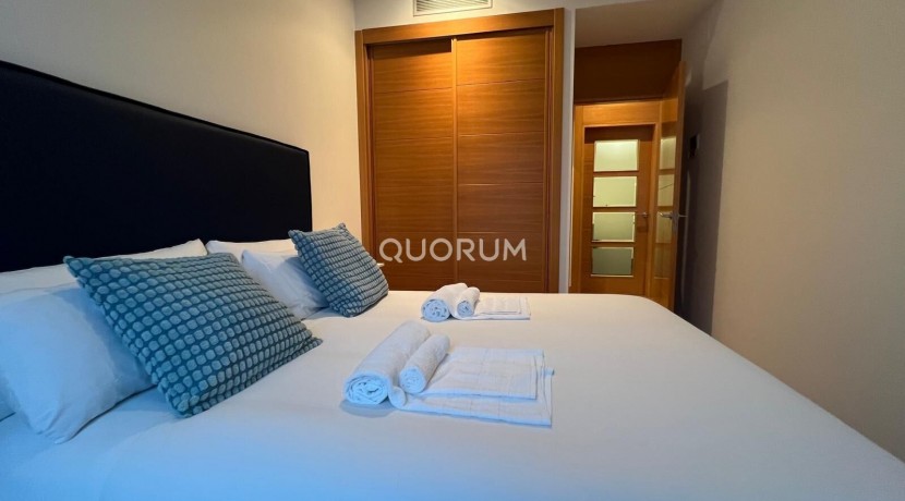 Apartamento en Abando Interior con terraza Contrato de Temporada