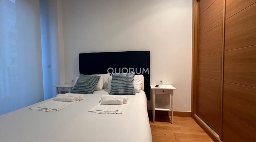 Apartamento en Abando Interior con terraza Contrato de Temporada