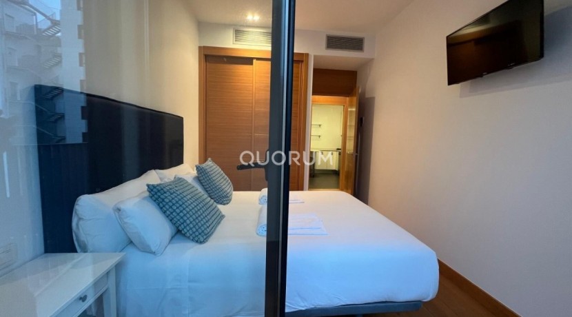 Apartamento en Abando Interior con terraza Contrato de Temporada