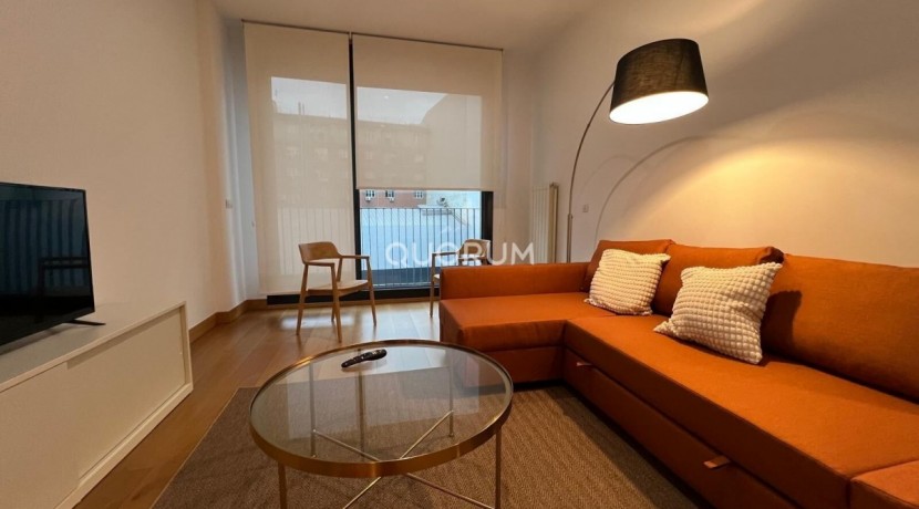 Apartamento en Abando Interior con terraza Contrato de Temporada