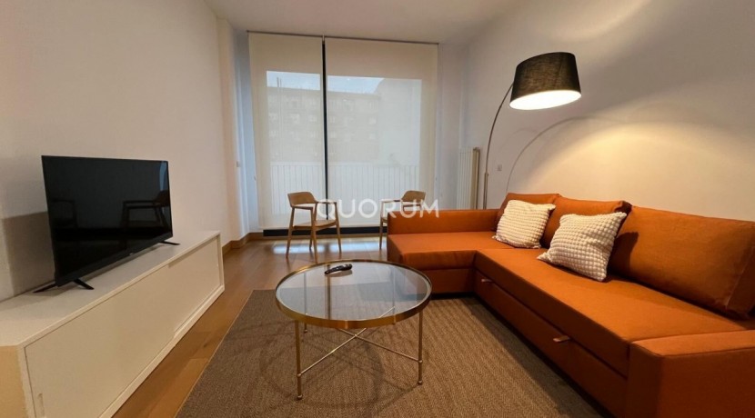Apartamento en Abando Interior con terraza Contrato de Temporada