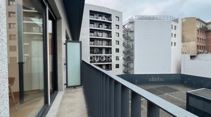 Apartamento en Abando Interior con terraza Contrato de Temporada