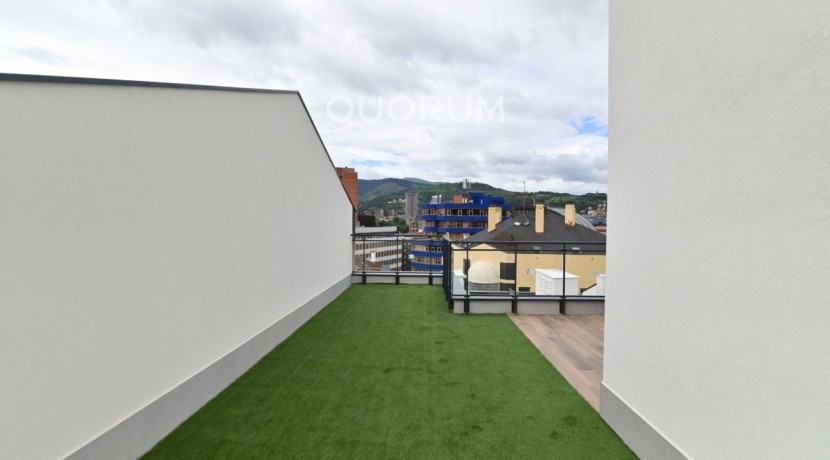 Atico De Obra Nueva en Deusto Living