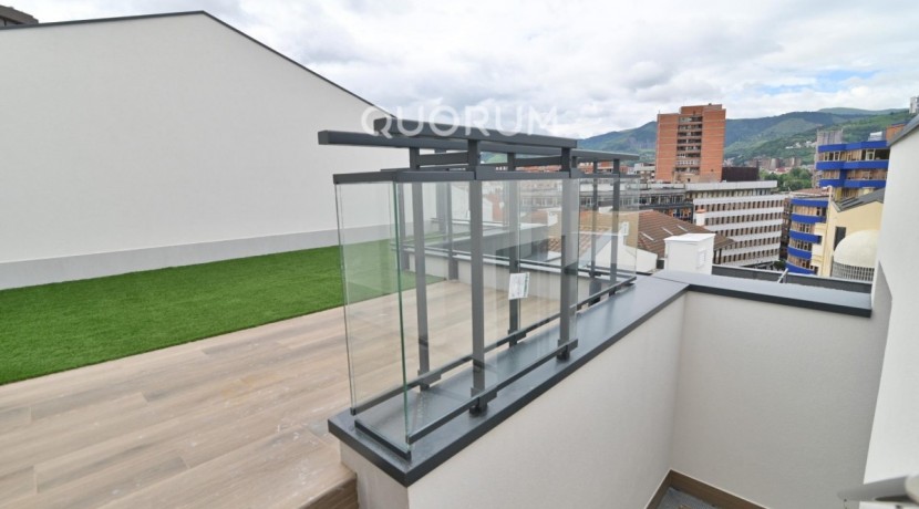 Atico De Obra Nueva en Deusto Living
