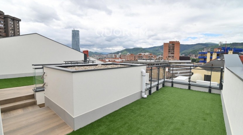 Atico De Obra Nueva en Deusto Living