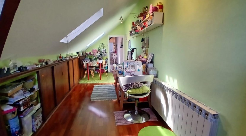 Buhardilla Con Encanto de 2 Habitaciones