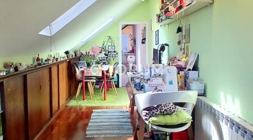 Buhardilla Con Encanto de 2 Habitaciones