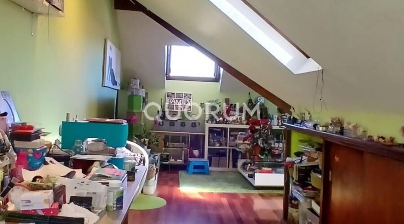 Buhardilla Con Encanto de 2 Habitaciones