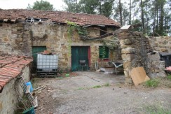 Caserío A Reformar Con Terreno En Labea