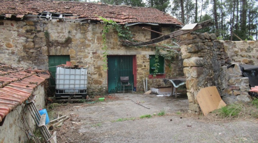 Caserío A Reformar Con Terreno En Labea