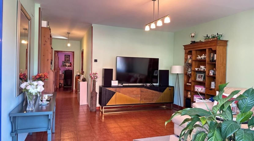 Chalet Independiente Con Jardin Privado En zona Residencial