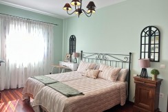 Chalet Independiente Con Jardin Privado En zona Residencial