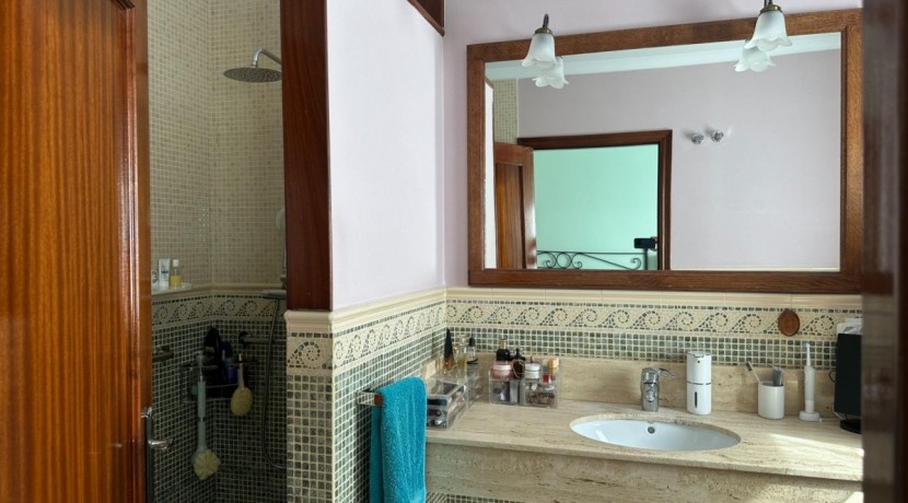 Chalet Independiente Con Jardin Privado En zona Residencial
