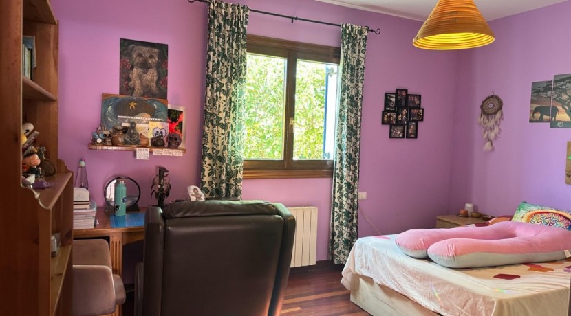 Chalet Independiente Con Jardin Privado En zona Residencial