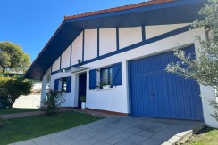 Chalet Independiente Con Jardin Privado En zona Residencial