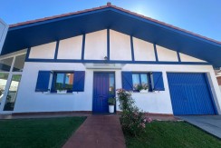 Chalet Independiente Con Jardin Privado En zona Residencial