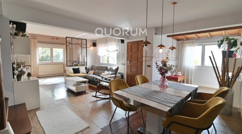 Espectacular Vivienda Bifamiliar Con Terreno Y Vistas En Olabarrieta, Galdakao