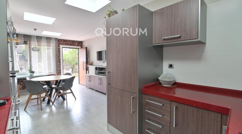 Espectacular Vivienda Bifamiliar Con Terreno Y Vistas En Olabarrieta, Galdakao
