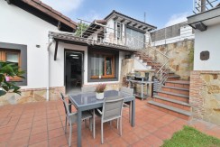 Espectacular Vivienda Bifamiliar Con Terreno Y Vistas En Olabarrieta, Galdakao
