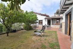 Espectacular Vivienda Bifamiliar Con Terreno Y Vistas En Olabarrieta, Galdakao