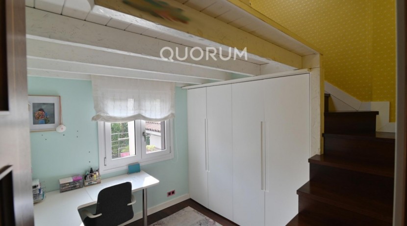 Espectacular Vivienda Bifamiliar Con Terreno Y Vistas En Olabarrieta, Galdakao