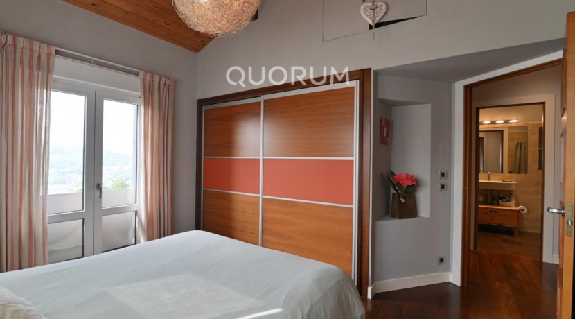Espectacular Vivienda Bifamiliar Con Terreno Y Vistas En Olabarrieta, Galdakao