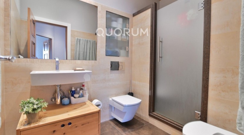Espectacular Vivienda Bifamiliar Con Terreno Y Vistas En Olabarrieta, Galdakao
