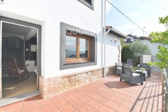 Espectacular Vivienda Bifamiliar Con Terreno Y Vistas En Olabarrieta, Galdakao