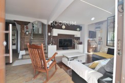 Espectacular Vivienda Bifamiliar Con Terreno Y Vistas En Olabarrieta, Galdakao