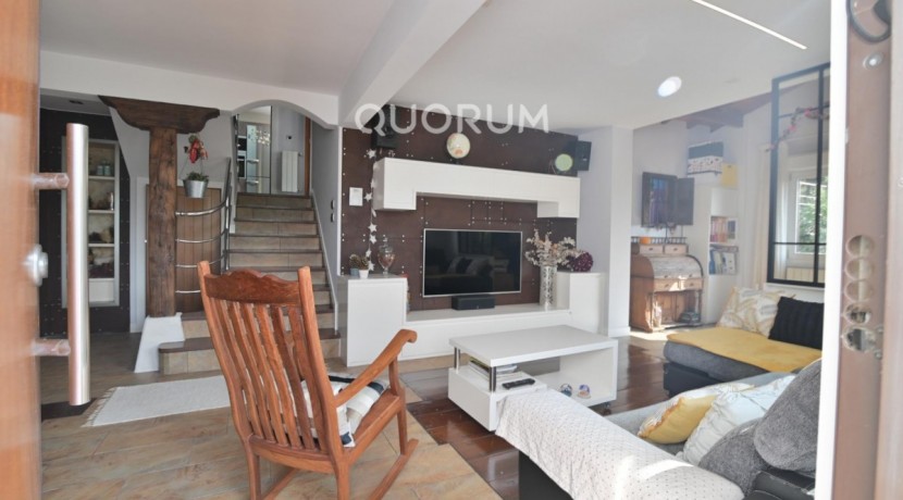 Espectacular Vivienda Bifamiliar Con Terreno Y Vistas En Olabarrieta, Galdakao