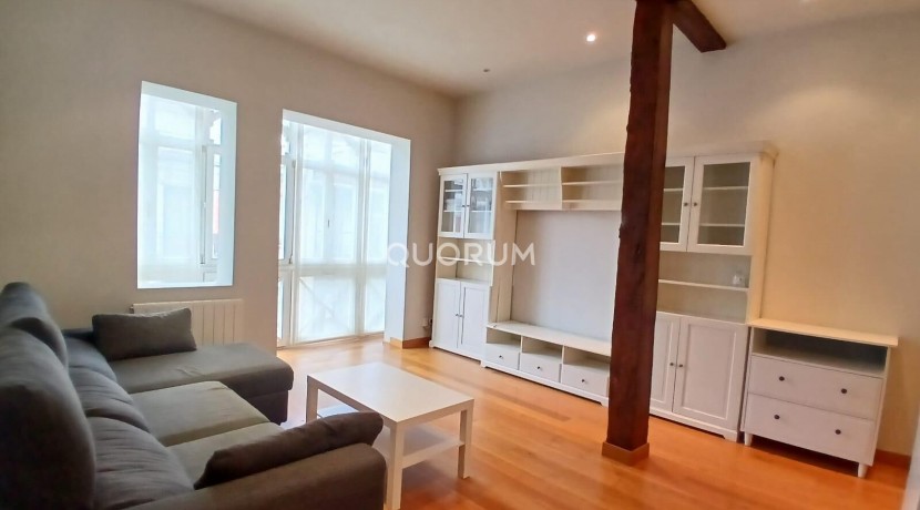 Estupendo Piso de 2 Habitaciones Y 1 Baño En Zona Alhondiga