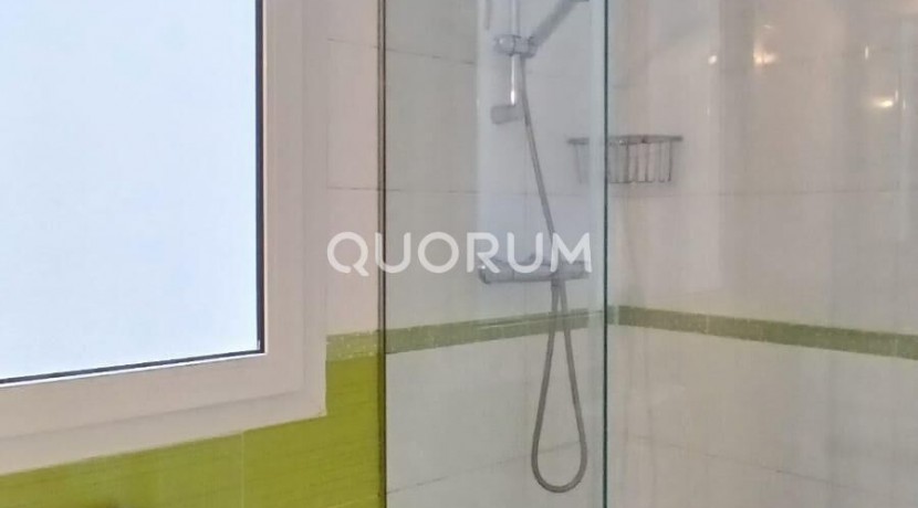 Estupendo Piso de 2 Habitaciones Y 1 Baño En Zona Alhondiga
