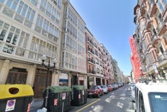 Estupendo Piso de 2 Habitaciones Y 1 Baño En Zona Alhondiga