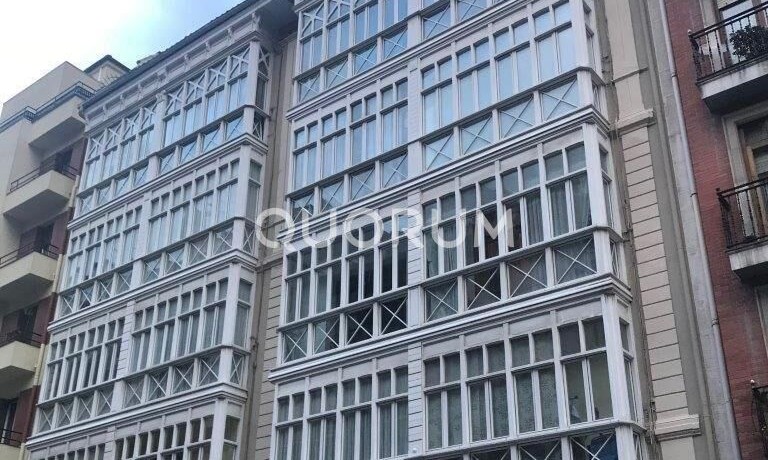 Estupendo Piso de 2 Habitaciones Y 1 Baño En Zona Alhondiga