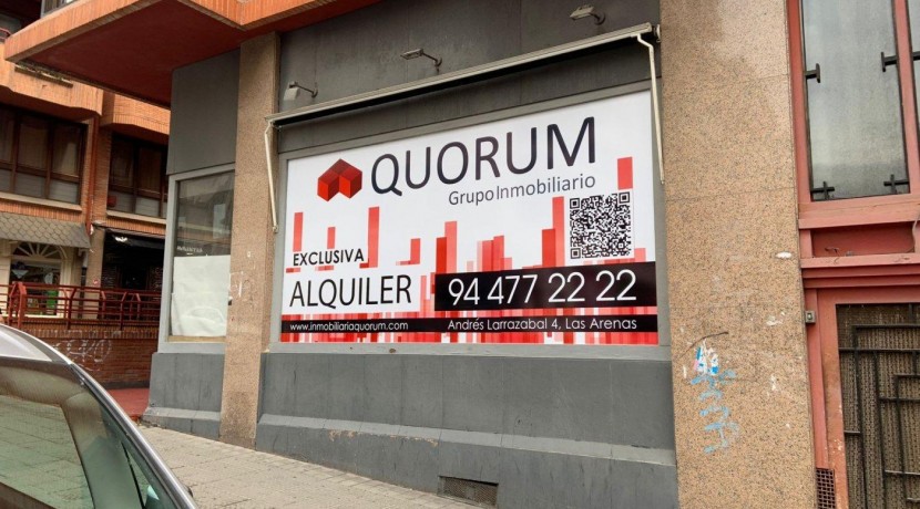 EXTRAORDINARIO LOCAL EN ESQUINA EN EL CENTRO DE LAS ARENAS