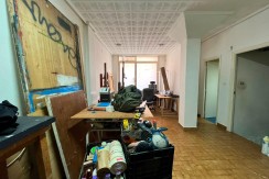 Local a diferentes alturas con entreplanta y sótano y amplio escaparate con acceso por dos calles en Santutxu