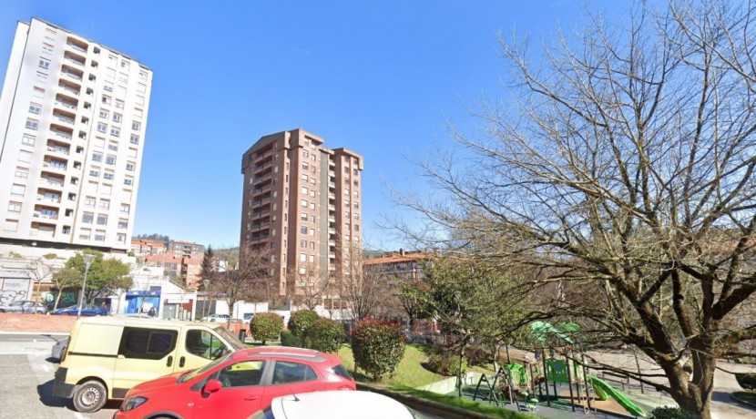 Local Comercial En Buen Estado En Txurdinaga