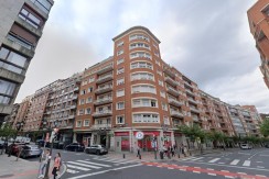 Local de 150 Metros, Zona Abando