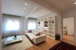 Moderna vivienda equipada para temporada en el centro