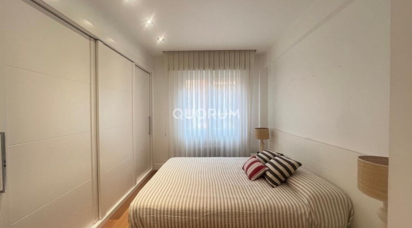 Moderna vivienda equipada para temporada en el centro