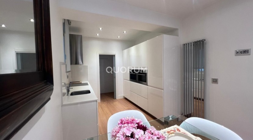 Moderna vivienda equipada para temporada en el centro