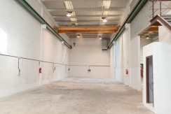Nave industrial en Loiu, polígono Larrondo