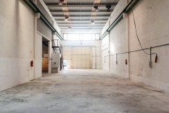 Nave industrial en Loiu, polígono Larrondo