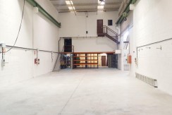 Nave industrial en Loiu, polígono Larrondo