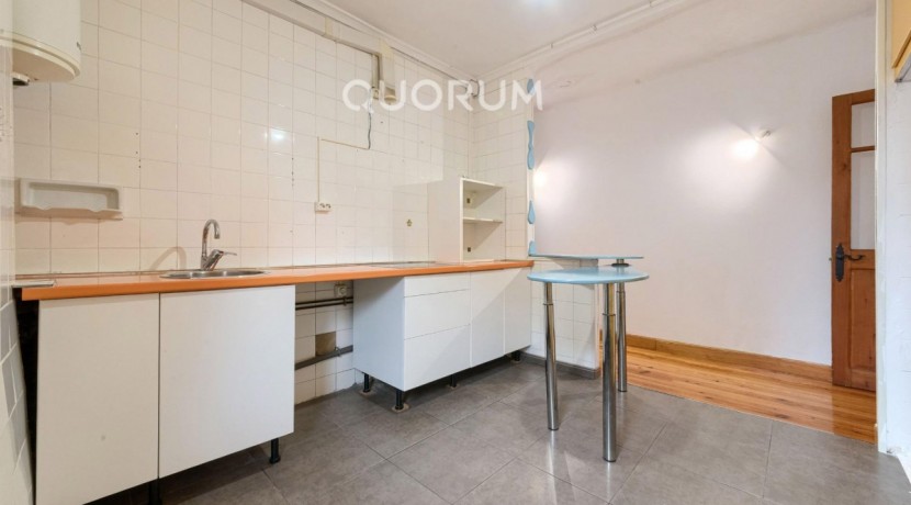 ¡OPORTUNIDAD! Piso PARA DECORAR A TU GUSTO De 1 Dormitorio En Zona San Miguel
