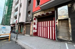 Parcela de Garaje Con Buena Maniobra Para Coche Mediano en Zona Ariz